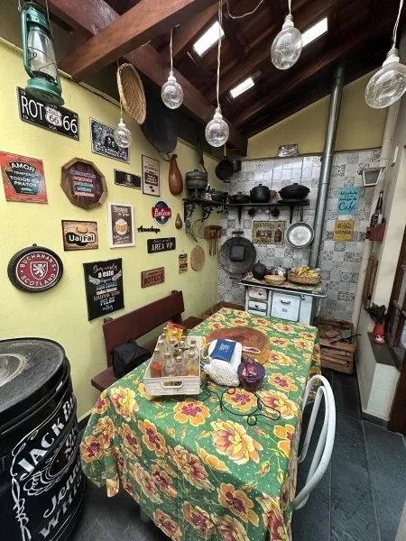 Casa à venda no Centro de Pindamonhangaba Casa à venda no Centro de Pindamonhangaba